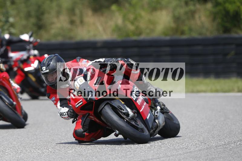 /27 12.06.2025 Ducati Schweiz Trackday Warmup  ADR/gelb-jeaune/10